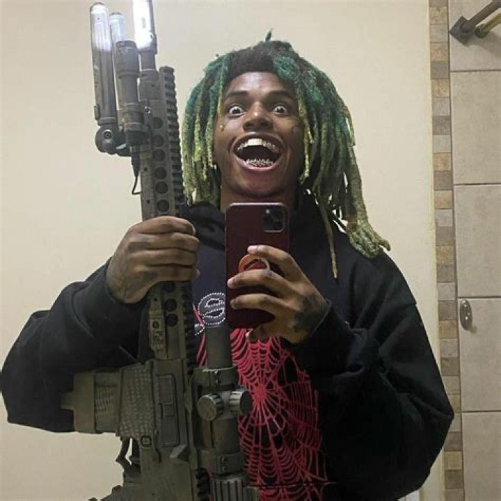 Who is ZillaKami Dating Now