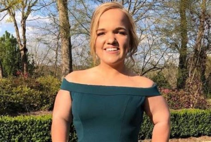 Why Do Fans Think Liz Johnston is Faking Her Relationship With Brice Bolden?